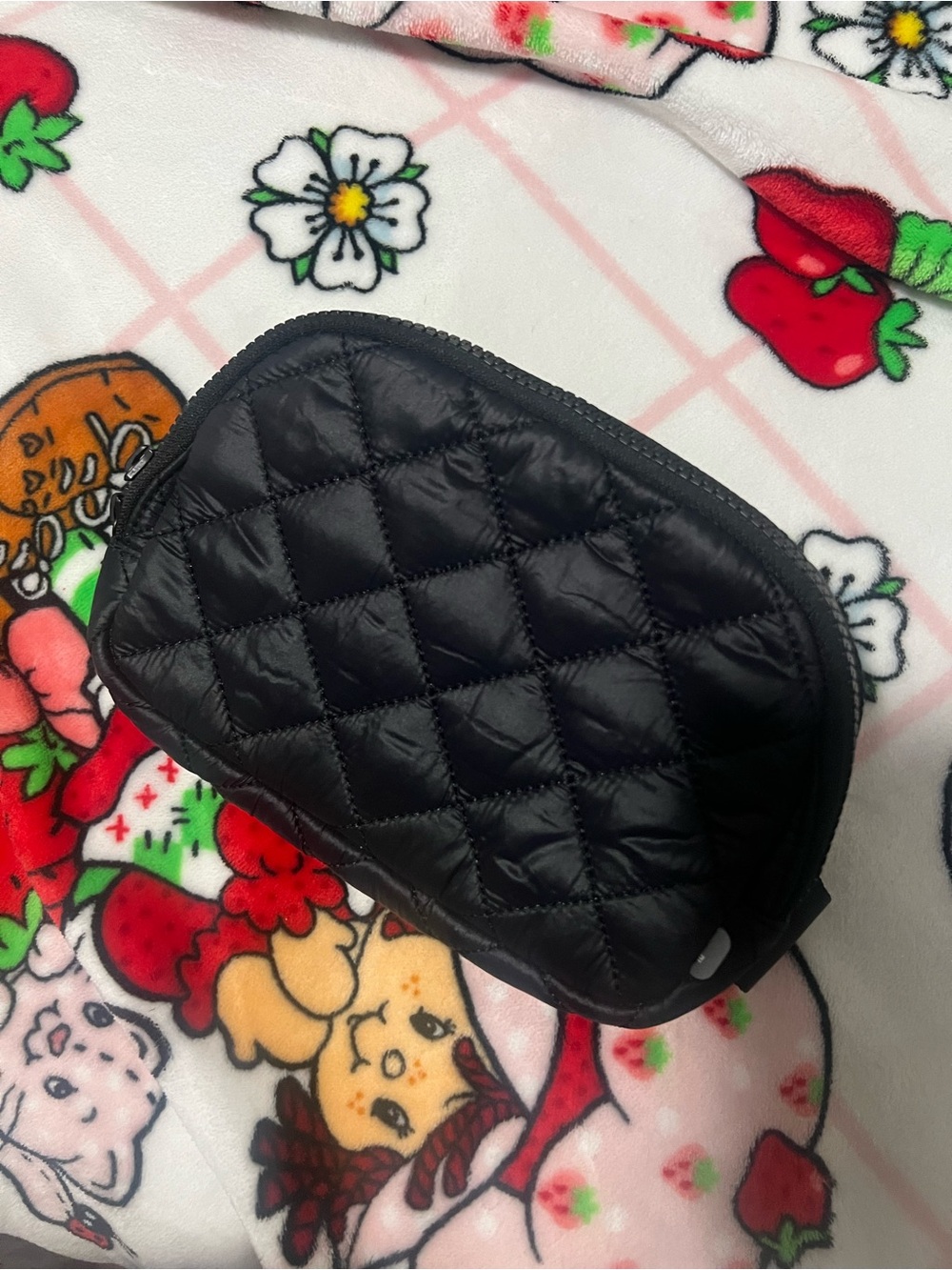 Löle Quilted Black Unisex Fanny Pouch - Classic Travel Accessory